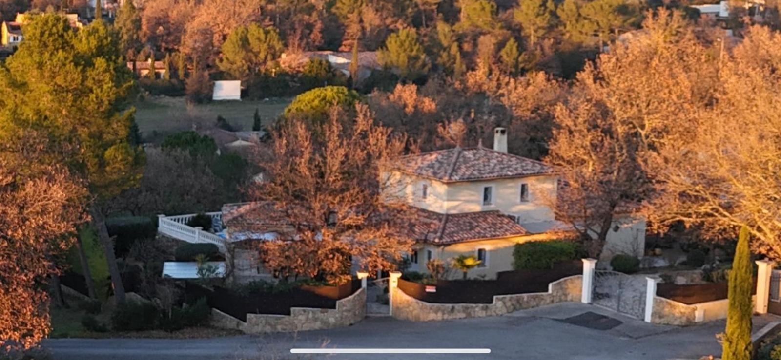 Appartement Vue Montagne Gareoult Luaran gambar