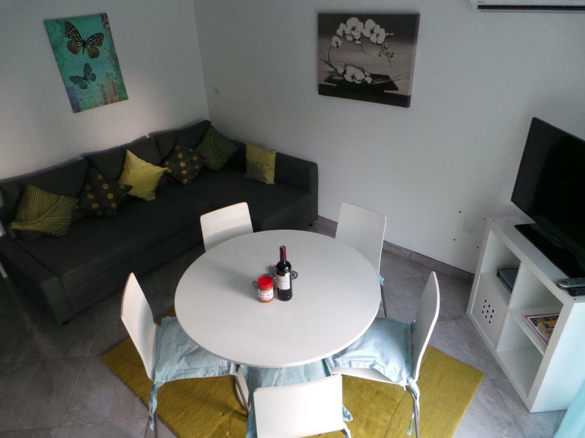 Appartement Vue Montagne Gareoult Luaran gambar